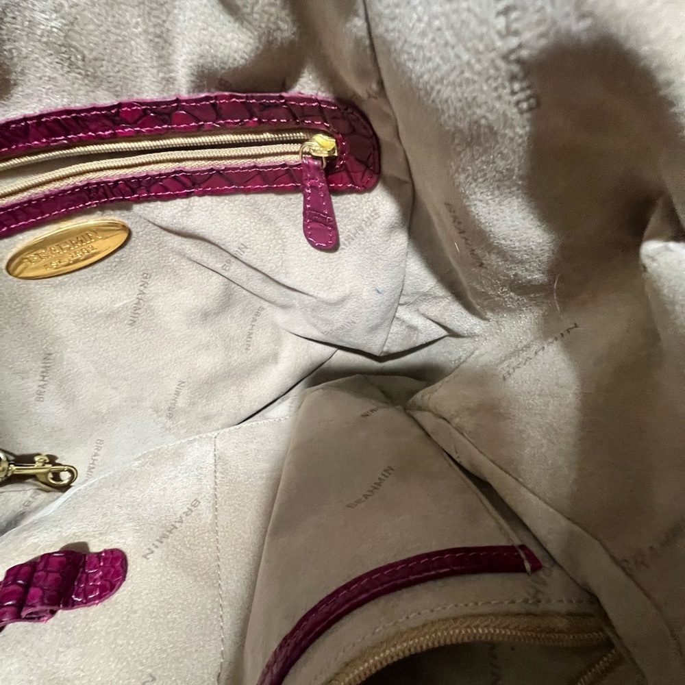 Brahmin Jacqueline Melbourne Croc-Embossed Burgundy Leather Hobo bag. - Picture 11 of 16